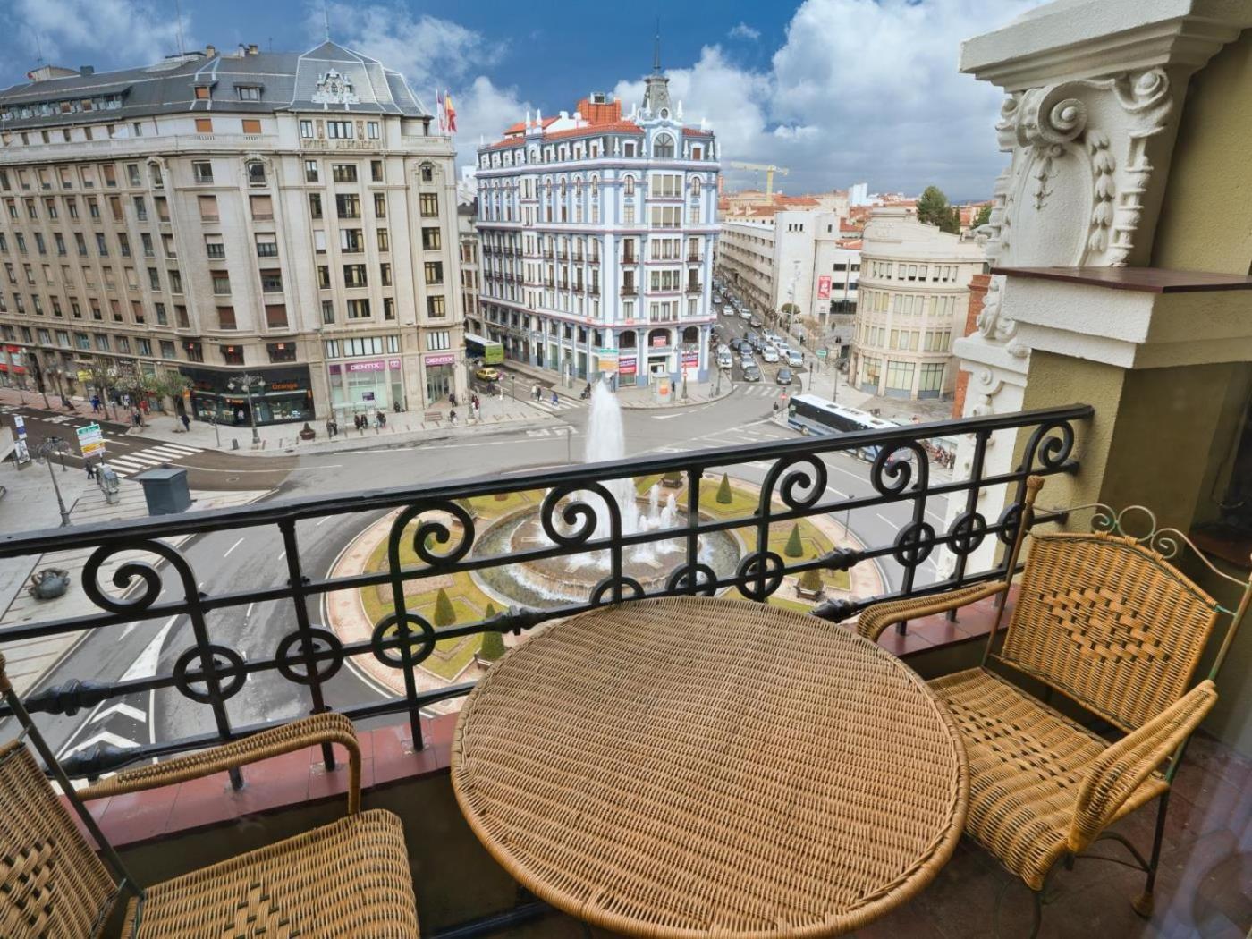 Housingleon Gaudi Suites Exterior foto